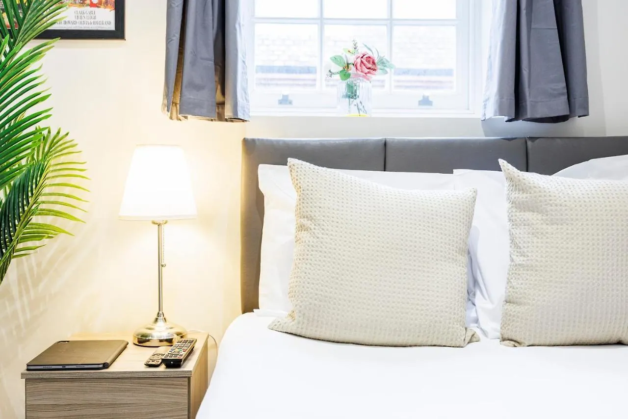 City Vibes Stay Near Spitalfields Market London United Kingdom