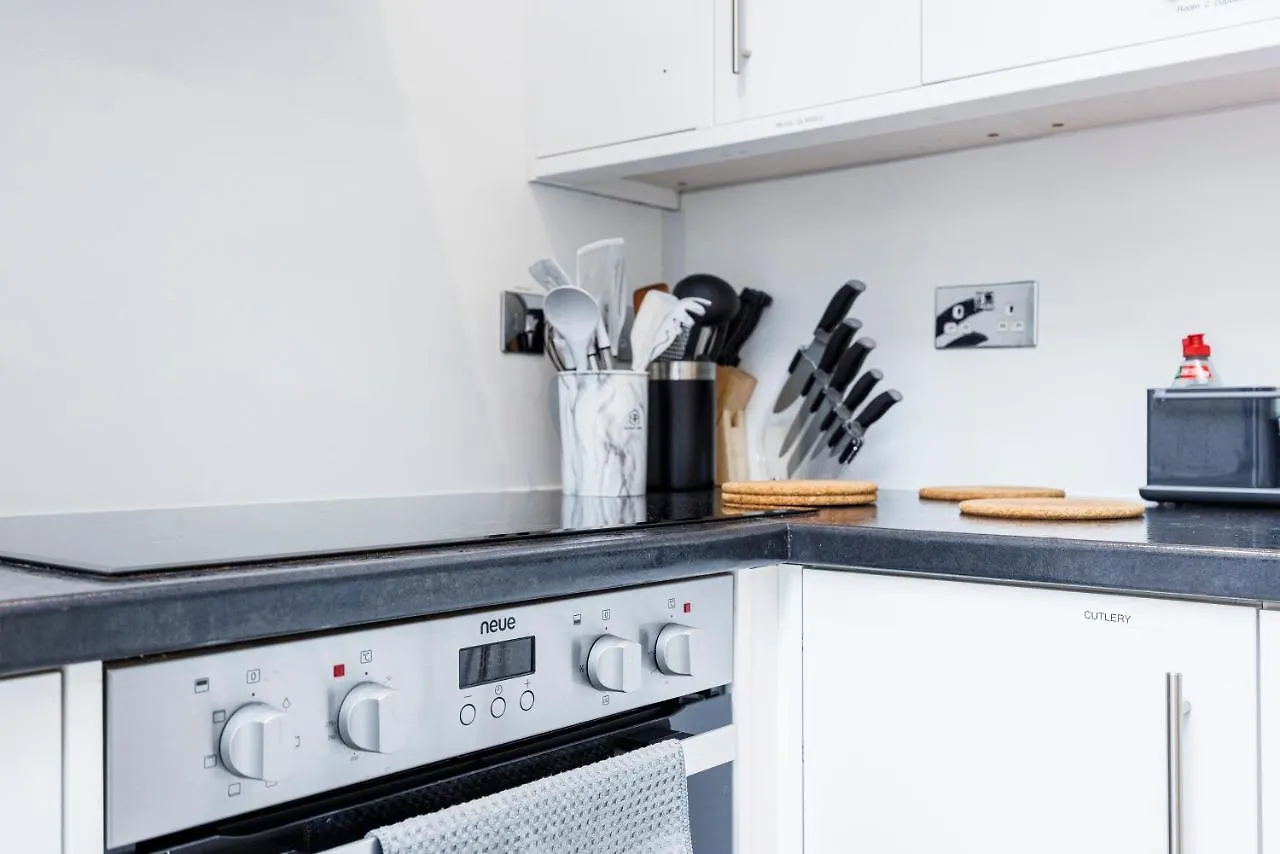 Guest house City Vibes Stay Near Spitalfields Market London United Kingdom